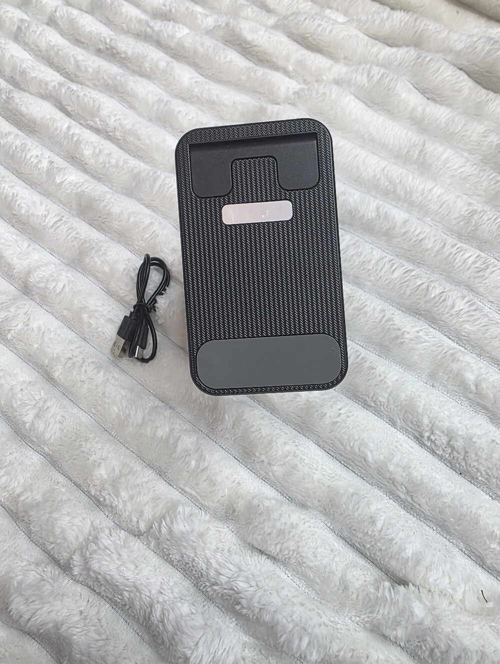 Black Wireless Charging Power Bank with USB Cable